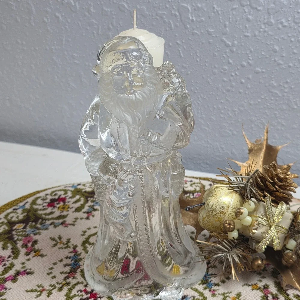 Vintage 1992 International Silver Co‎ Lead Crystal Christmas Santa Candle Holder